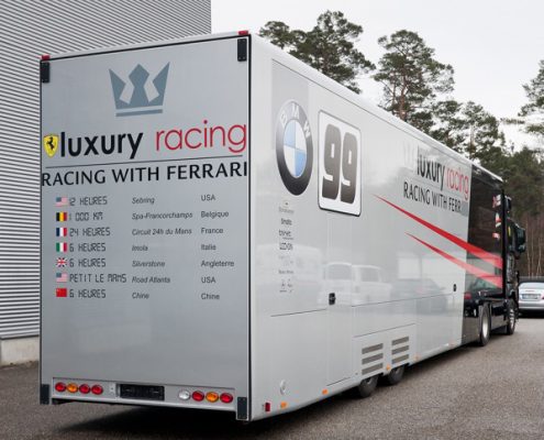 Luxury Racing Racetrailer - Heckansicht