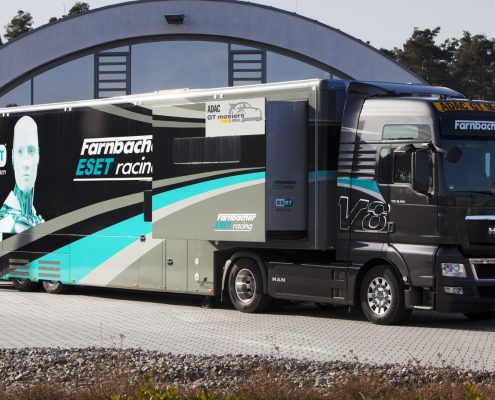 Farnbacher Racing Racetrailer Car Pop Out - Aussenansicht